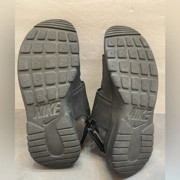 Nike Tanjun Black White Womens Strappy Beach Water Walking Sandals Slip On 7 - Picture 7 of 8